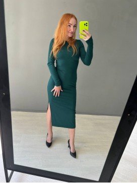 Платье миди с разрезом