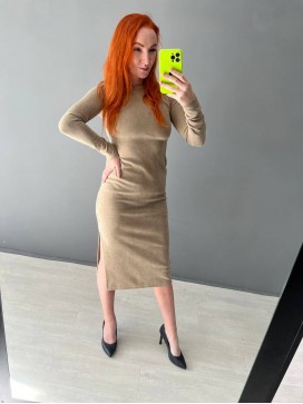 Платье силуэтное бежевое