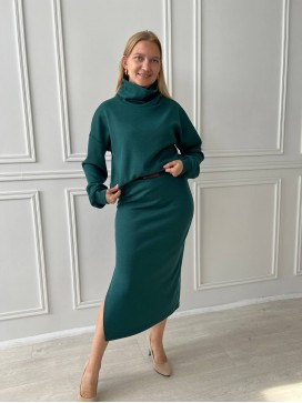 Костюм трикотажный с юбкой