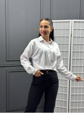Блузка с защипами с длинным рукавом белая