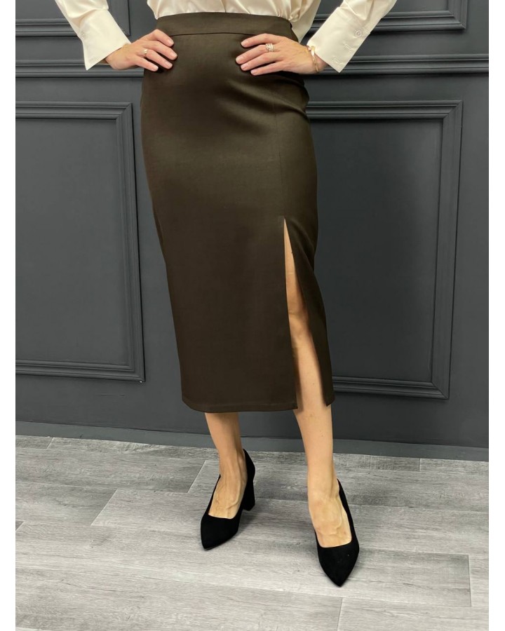 Юбка миди с разрезом по переду