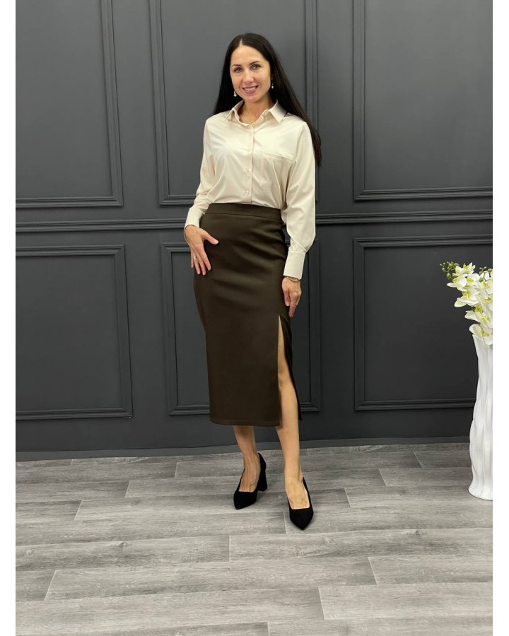 Юбка миди с разрезом по переду