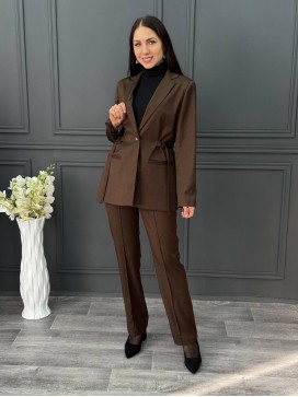 Брюки со стрелкой коричневые