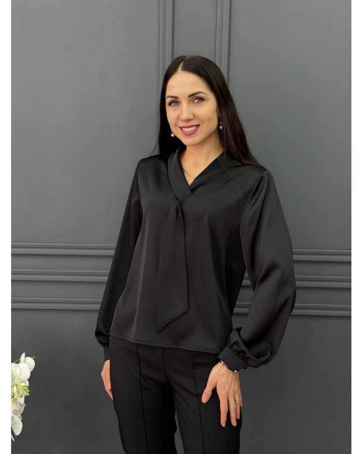 Блузка галстук черная
