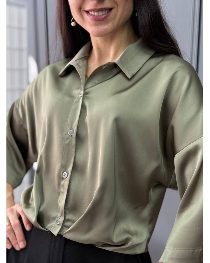 Блузка с защипами хаки