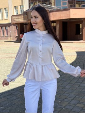Блузка со стойкой